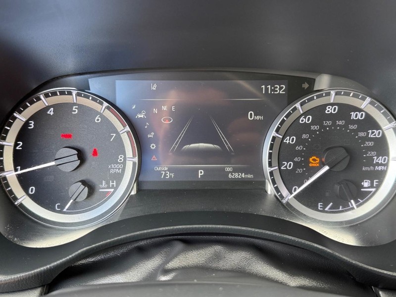 Toyota Highlander Vehicle Image 21