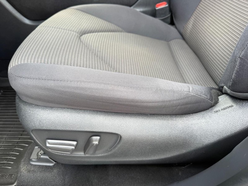 Toyota Highlander Vehicle Image 24