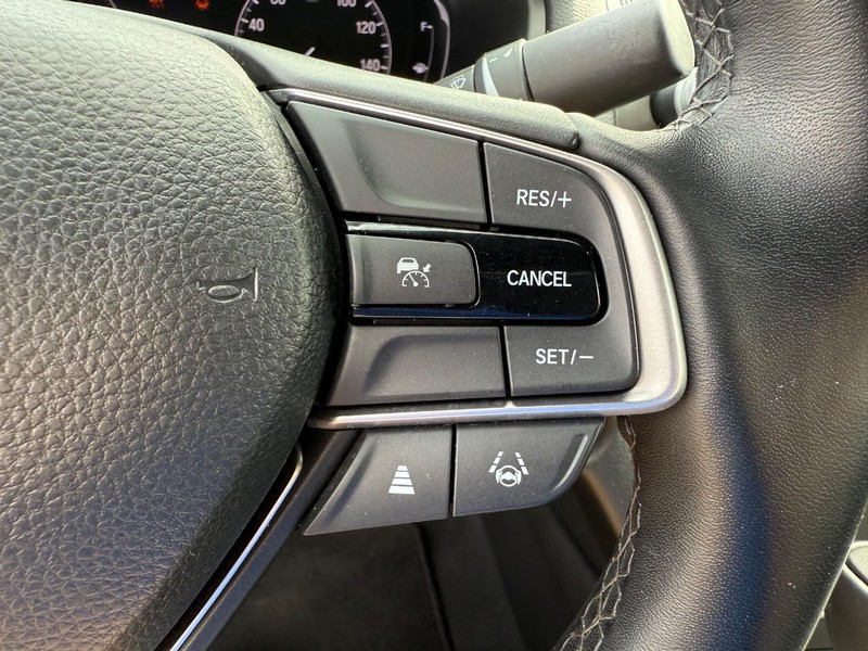 Honda Accord Sedan Vehicle Full-screen Gallery Image 13