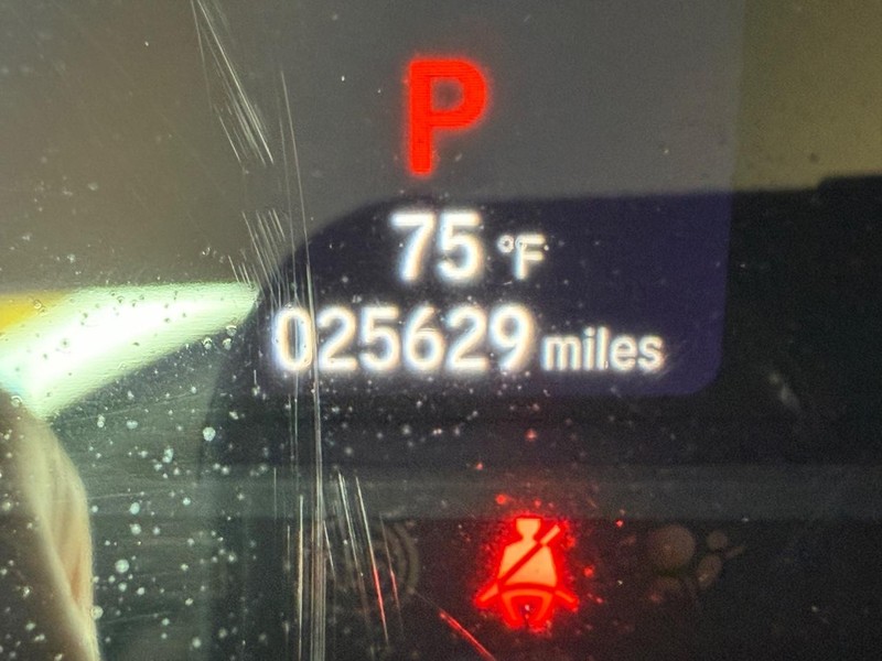 Honda Accord Sedan Vehicle Full-screen Gallery Image 21