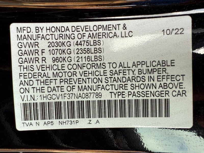 Honda Accord Sedan Vehicle Full-screen Gallery Image 24