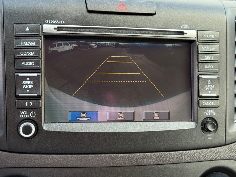 Honda CR-V Vehicle Full-screen Gallery Image 18