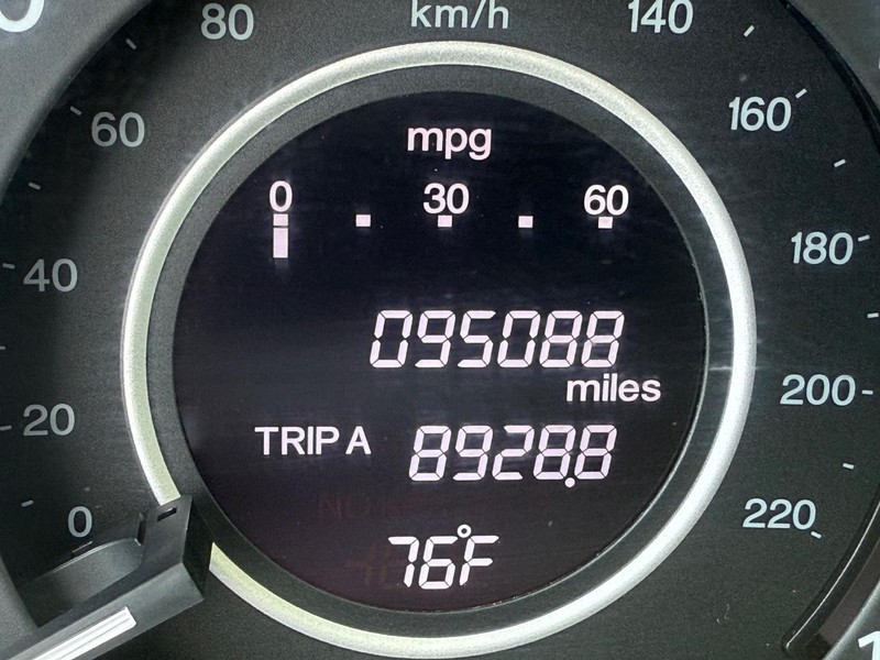 Honda CR-V Vehicle Full-screen Gallery Image 23