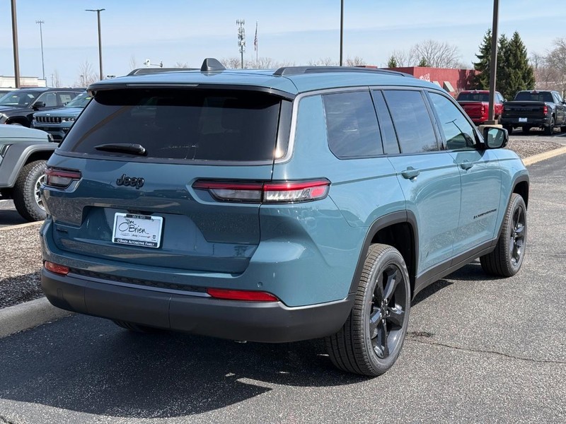 Jeep Grand Cherokee L Vehicle Image 03