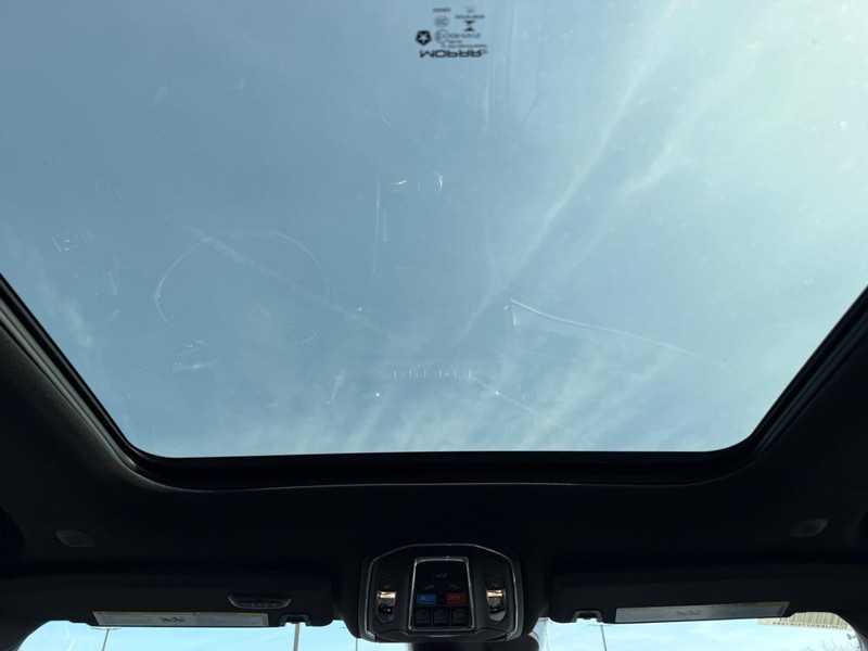 Jeep Grand Cherokee L Vehicle Image 06