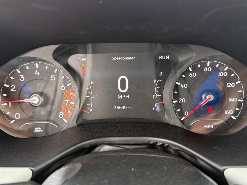 Jeep Compass Vehicle Image 21