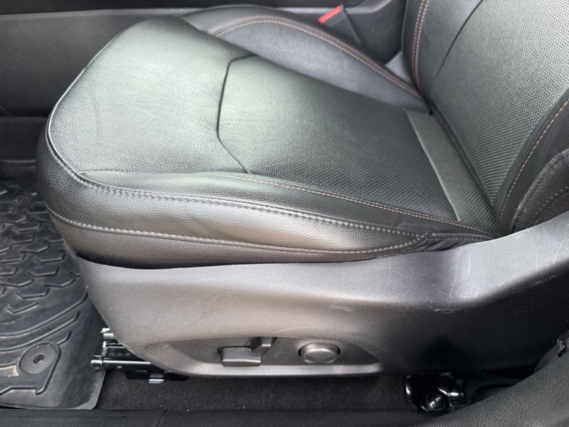 Jeep Compass Vehicle Image 24