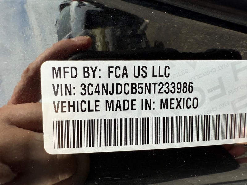 Jeep Compass Vehicle Image 25