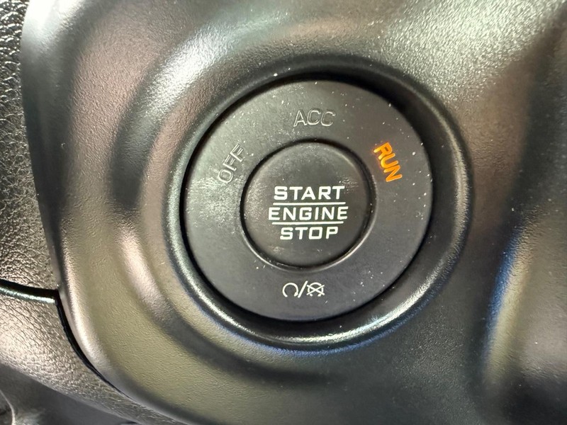 Jeep Wrangler Vehicle Image 15