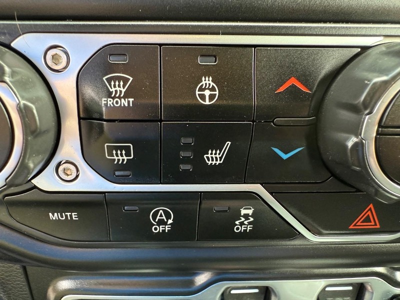 Jeep Wrangler Vehicle Image 16