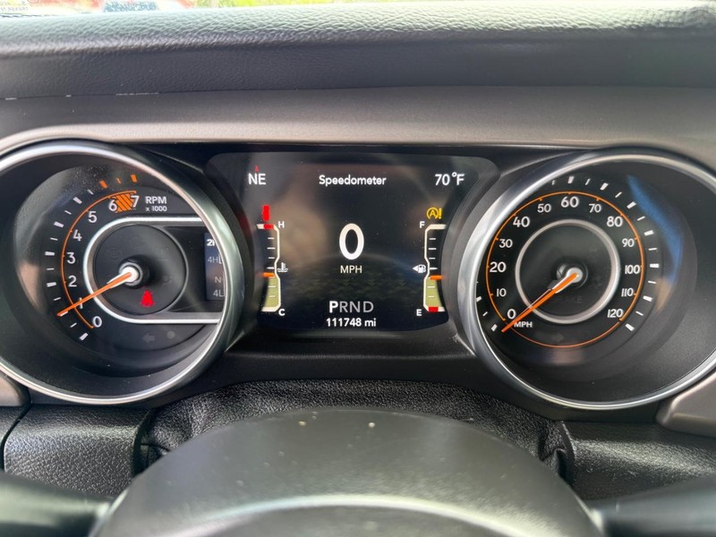 Jeep Wrangler Vehicle Image 22