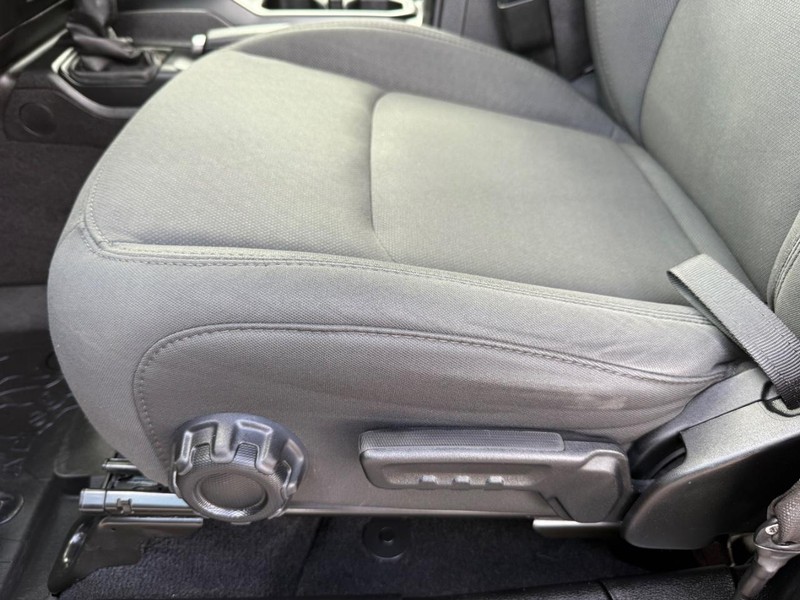 Jeep Wrangler Vehicle Image 25