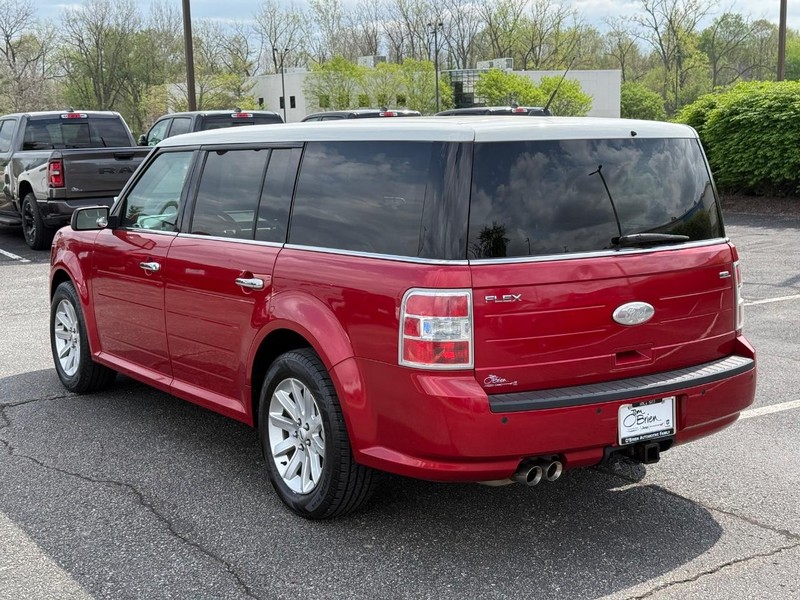 Ford Flex Vehicle Full-screen Gallery Image 05