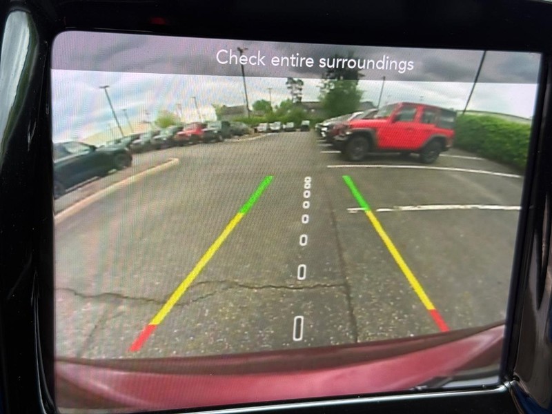 Jeep Compass Vehicle Full-screen Gallery Image 17