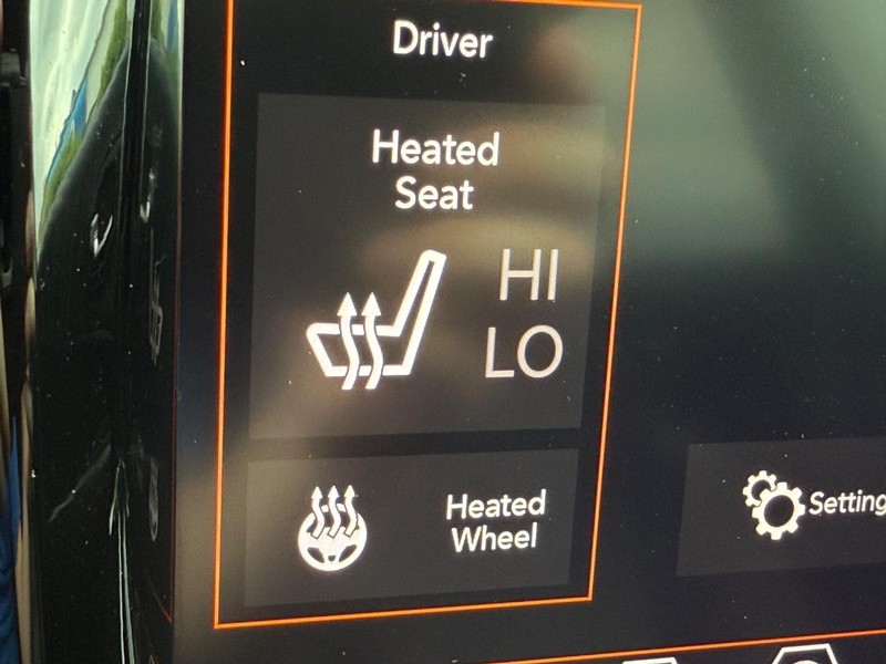 Jeep Compass Vehicle Full-screen Gallery Image 18