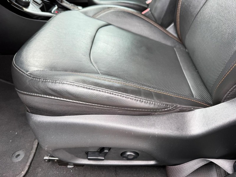 Jeep Compass Vehicle Full-screen Gallery Image 25