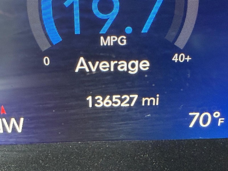 Chrysler Pacifica Vehicle Full-screen Gallery Image 26