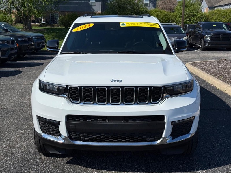 Jeep Grand Cherokee L Vehicle Image 10