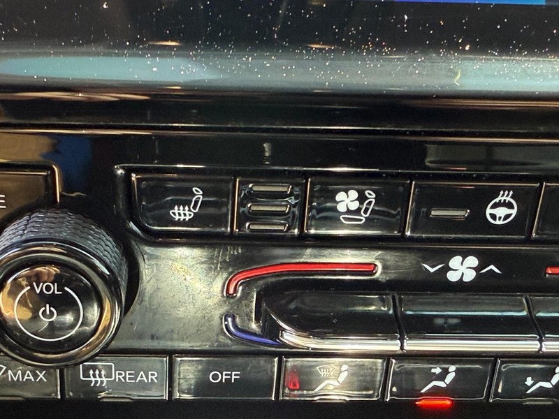 Jeep Grand Cherokee L Vehicle Image 19
