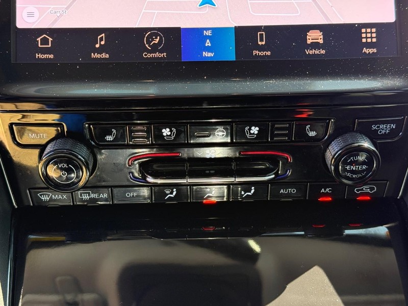 Jeep Grand Cherokee L Vehicle Image 22