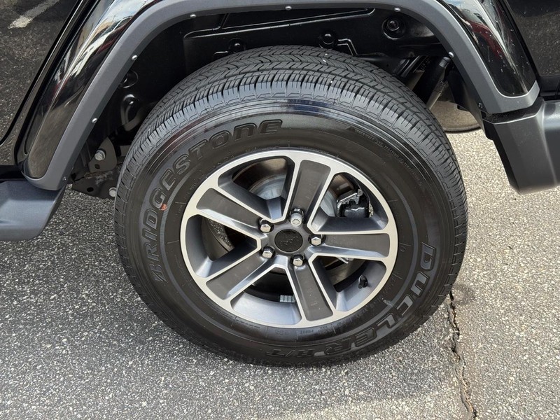 Jeep Wrangler Vehicle Image 06