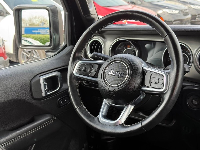 Jeep Wrangler Vehicle Image 12