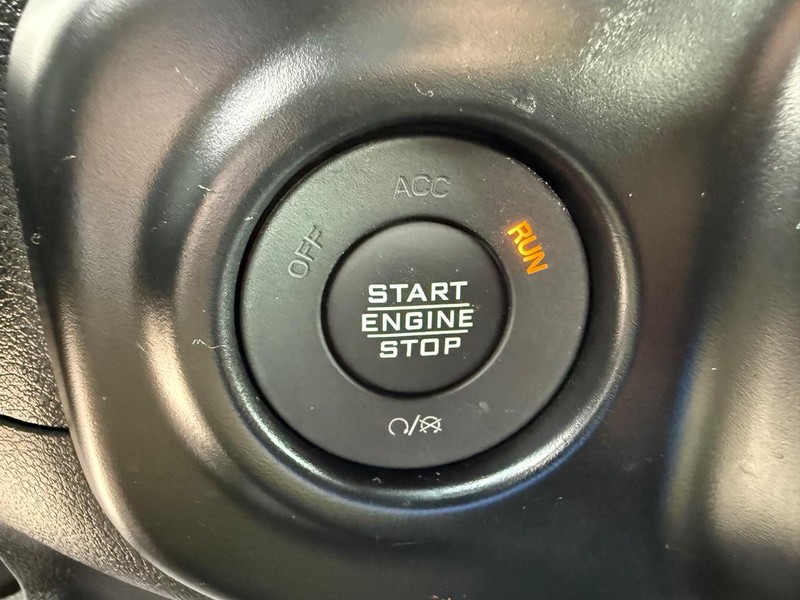 Jeep Wrangler Vehicle Image 15