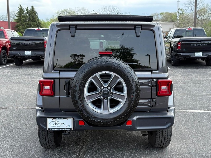 Jeep Wrangler Unlimited Vehicle Image 04