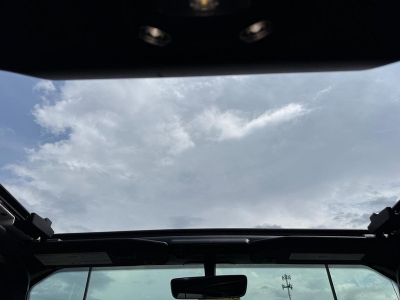 Jeep Wrangler Unlimited Vehicle Image 11