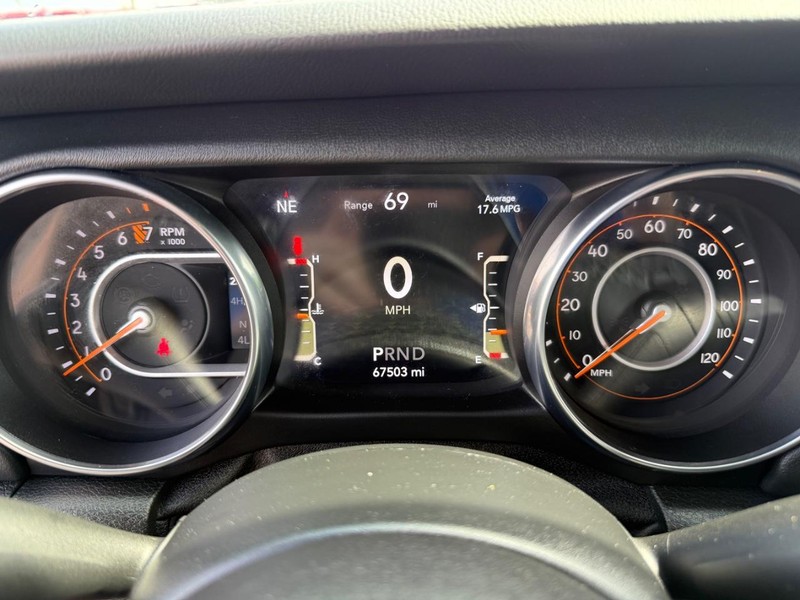 Jeep Wrangler Unlimited Vehicle Image 24