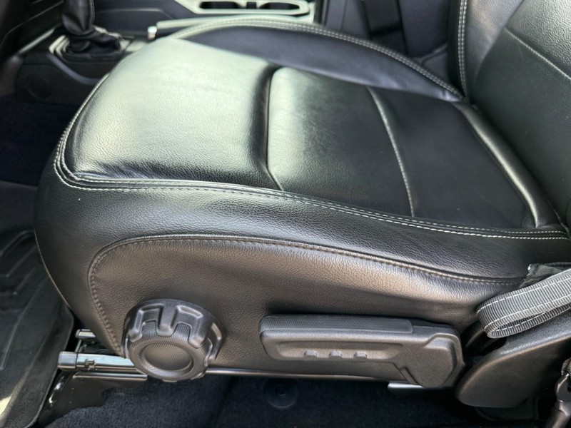 Jeep Wrangler Unlimited Vehicle Image 27