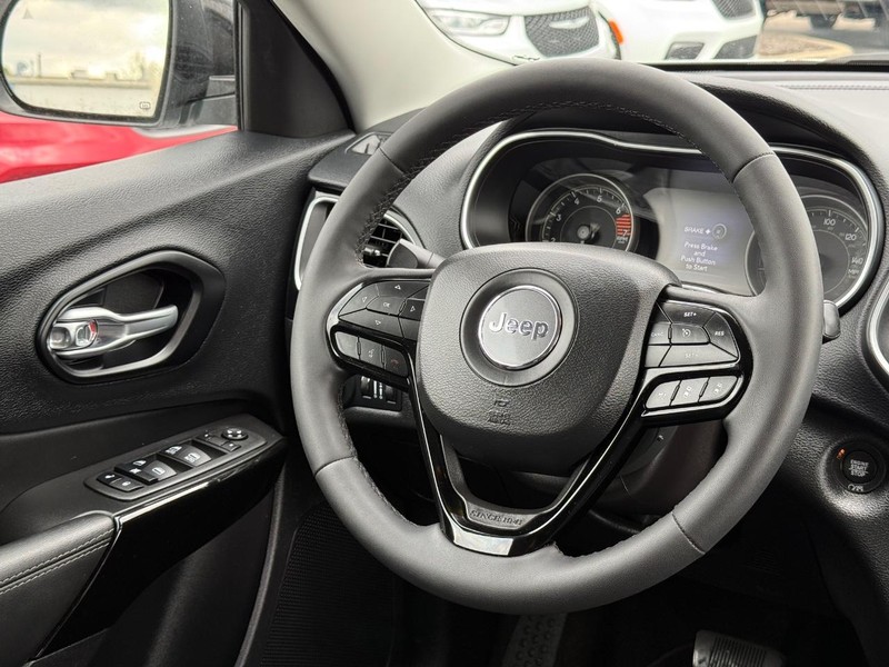 Jeep Cherokee Vehicle Image 13