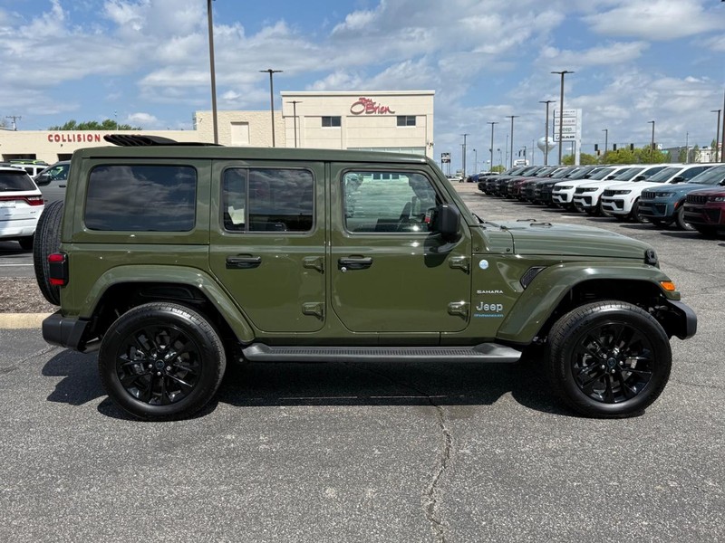 Jeep Wrangler 4xe Vehicle Image 02