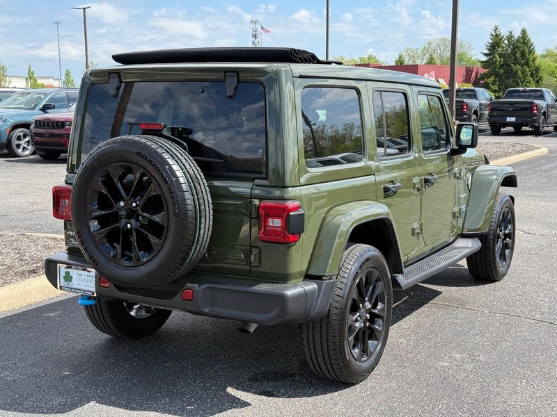 Jeep Wrangler 4xe Vehicle Image 03
