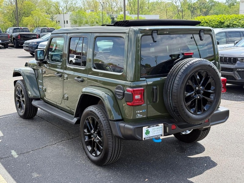 Jeep Wrangler 4xe Vehicle Image 05