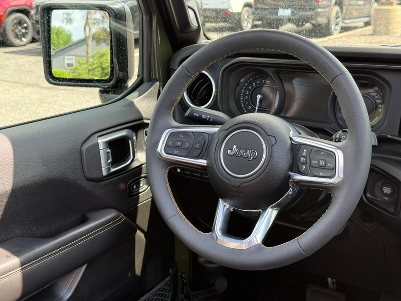 Jeep Wrangler 4xe Vehicle Image 13