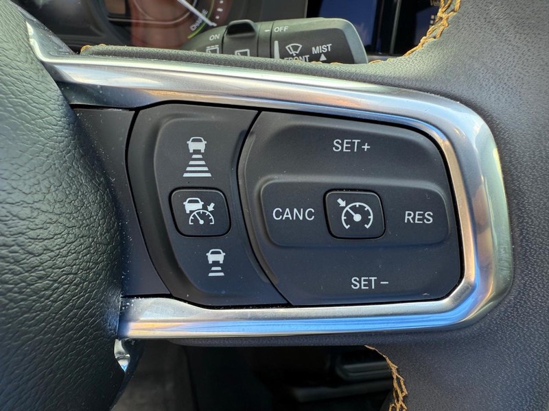 Jeep Wrangler 4xe Vehicle Image 15