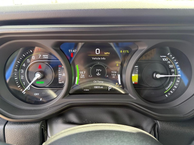 Jeep Wrangler 4xe Vehicle Image 24