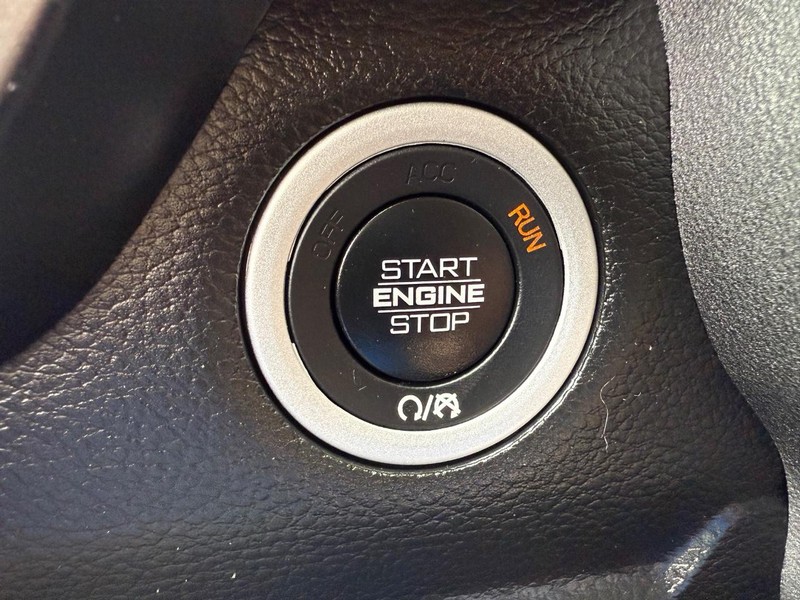 Ram 1500 Vehicle Image 15