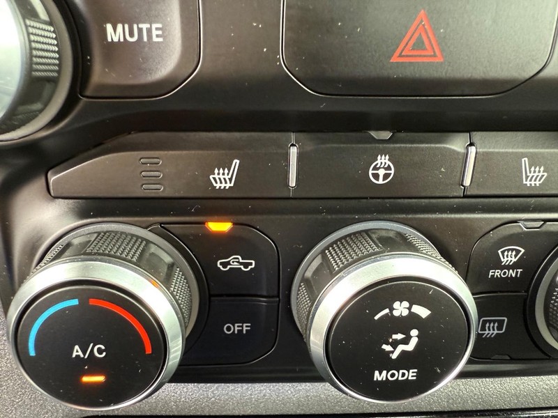 Ram 1500 Vehicle Image 16