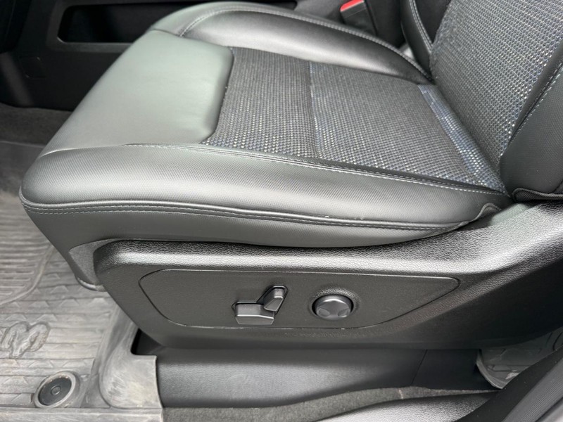 Ram 1500 Vehicle Image 25