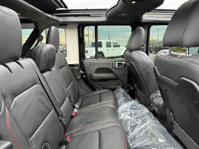 Jeep Wrangler Vehicle Image 10