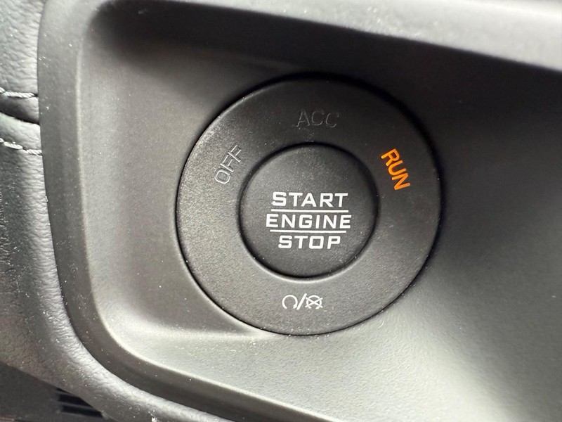 Jeep Wrangler Vehicle Image 16