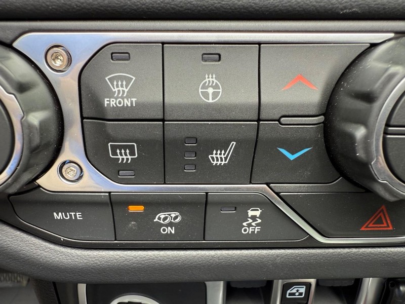 Jeep Wrangler Vehicle Image 17