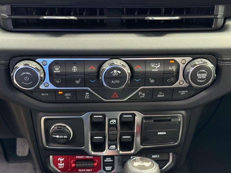 Jeep Wrangler Vehicle Image 20