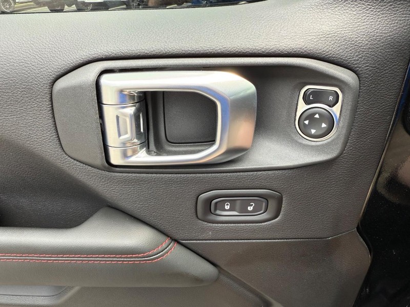 Jeep Wrangler Vehicle Image 26