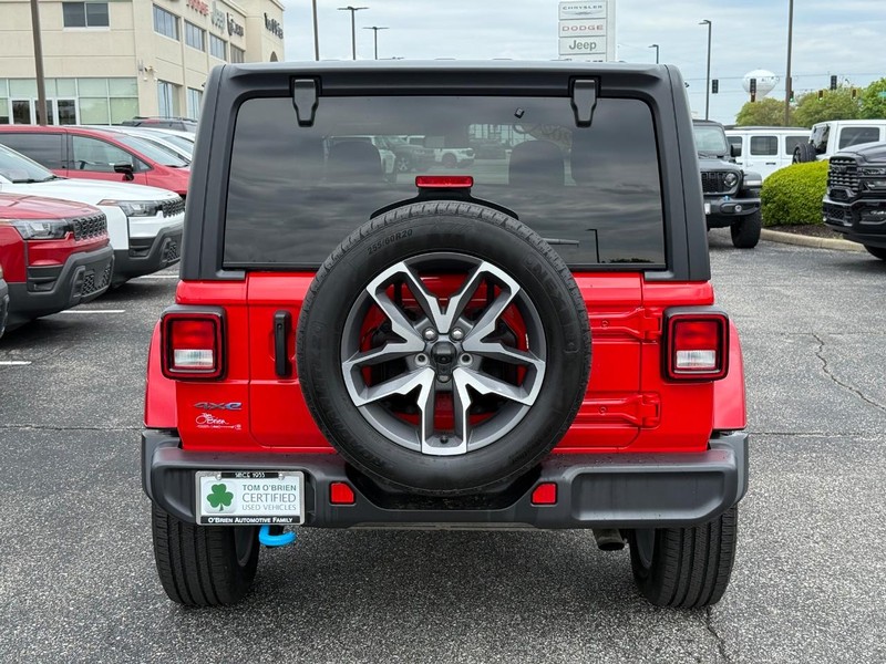 Jeep Wrangler 4xe Vehicle Image 04