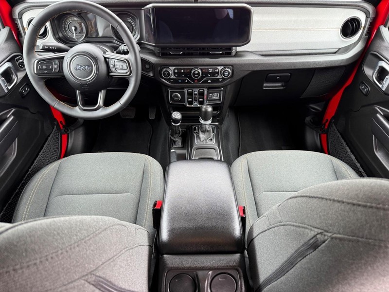 Jeep Wrangler 4xe Vehicle Image 11