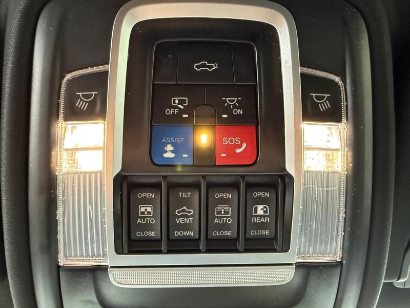 Ram 1500 Vehicle Image 21