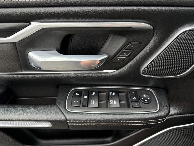 Ram 1500 Vehicle Image 24